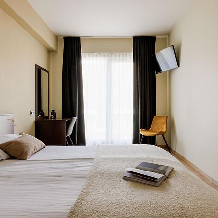 Hotel Corner House By Wp Hotels บลังเคนเบอร์เก ภายนอก รูปภาพ
